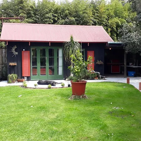 Quirky Woods - Glamping Cabins At Maketu Exterior photo